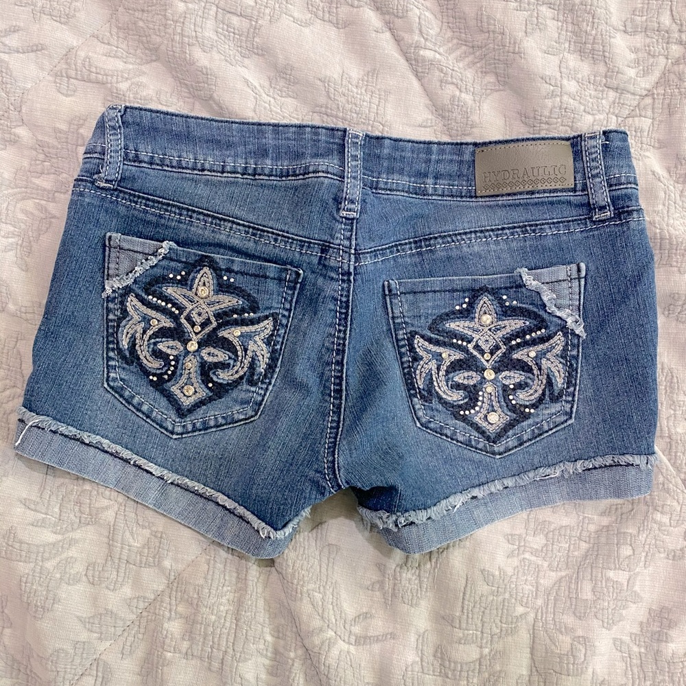 Hydraulic Lola Curvy size 5/6 jeweled blue Jean shorts.